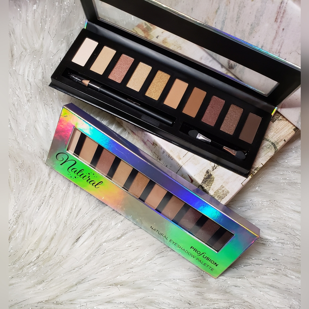 Natural 10 Color Eyeshadow Palette With Eyeliner & Brush From Profusion